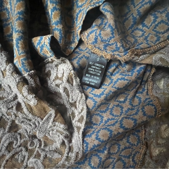 ⭐️BOGO FREE⭐️ GIMMICKS by Buckle Grunge Lace and Cotton Top S - Picture 9 of 10